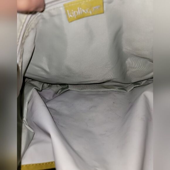 Kipling Expandable Messenger Crossbody Bag in Great Condition - Picture 5 of 12